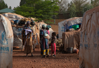 Femmes et filles déplacées sur le site de Socoura région de Mopti
