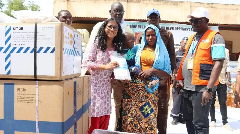 UNFPA MALI OFFFRE DES KITS D’ACCOUCHEMENTS AUX FEMMES ENCEINTES SINISTREES DES INONDATIONS DE LA REGION DE DIOILA