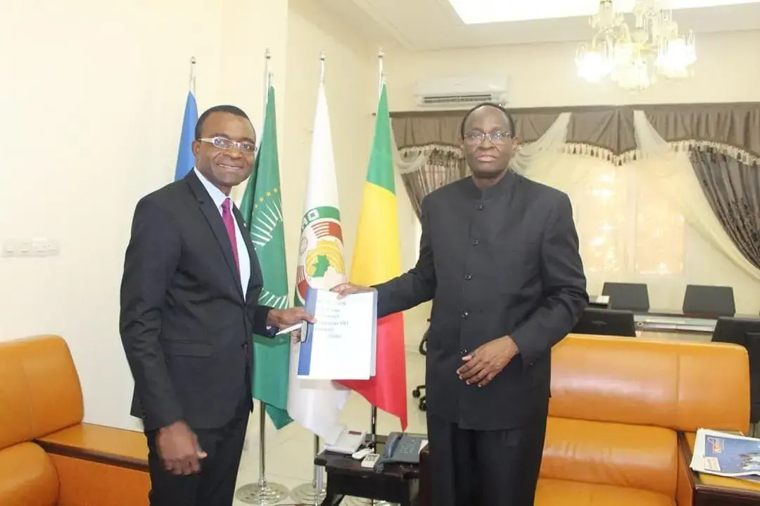 PRESENTATION LETTRE D'ACCREDITATION DE Dr EUGENE KONGNYUY